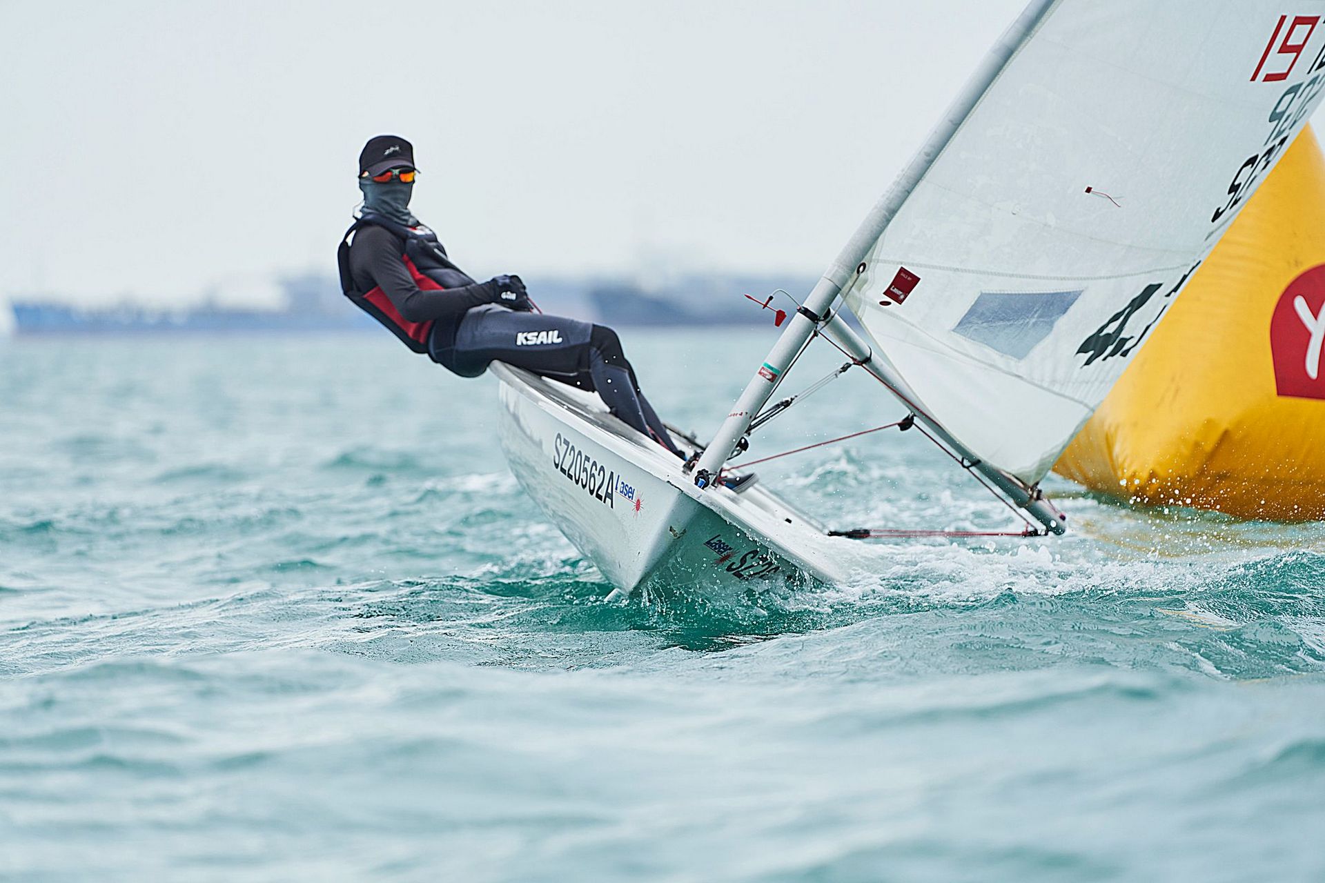 EDP Sailing - Master the waves